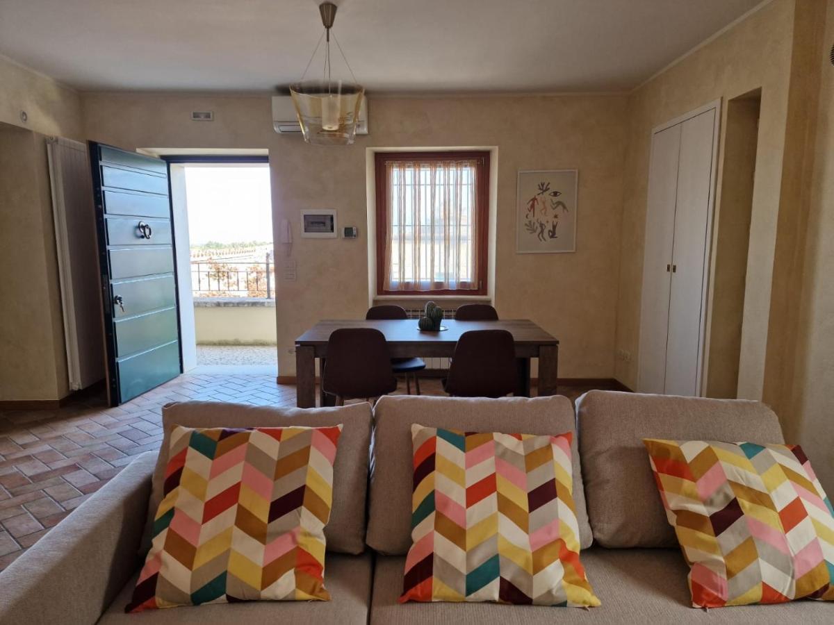 Thomas' Castle Apartman Pozzolengo Kültér fotó