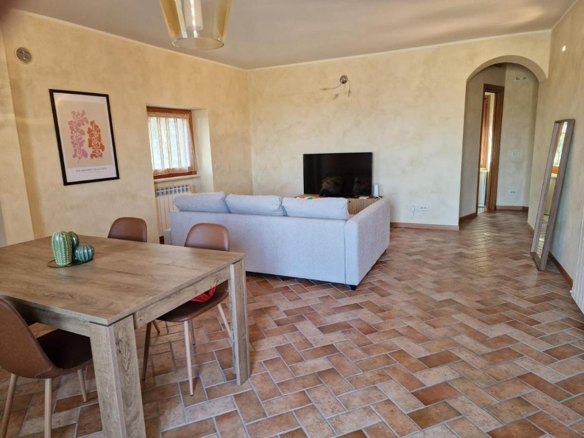 Thomas' Castle Apartman Pozzolengo Kültér fotó