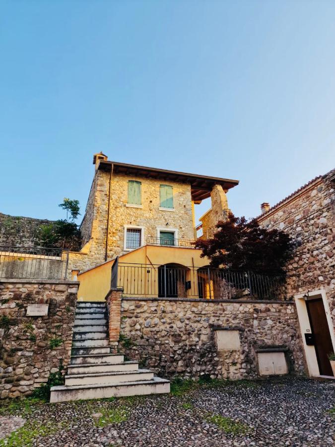 Thomas' Castle Apartman Pozzolengo Kültér fotó